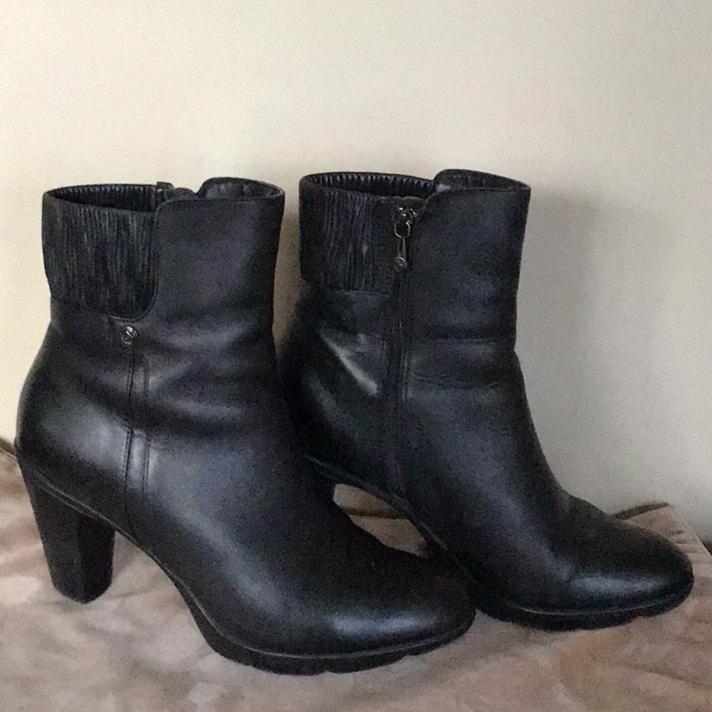 Blondo waterproof leather booties